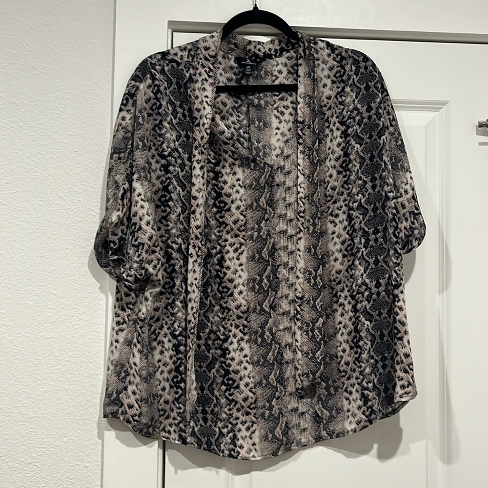 Jules & Leopold snake print top